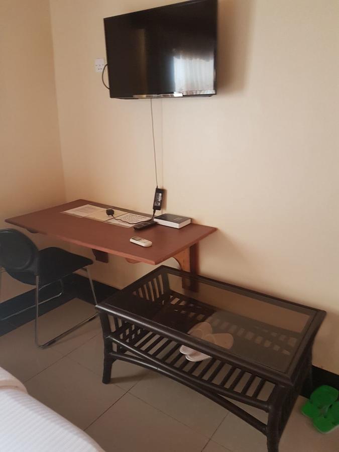 Lodwar Ceamo Prestige Lodge المظهر الخارجي الصورة